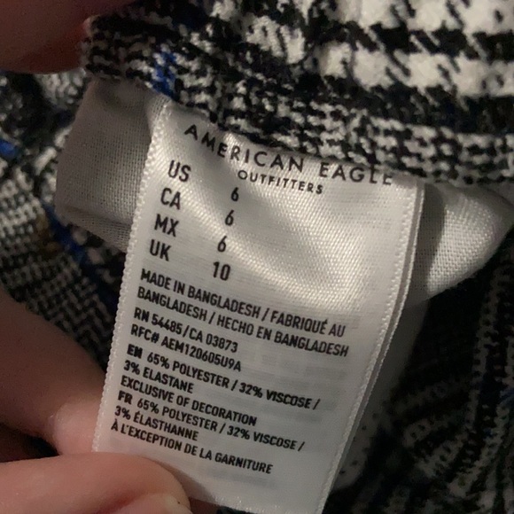 American Eagle Patterned Shorts - Picture 6 of 8